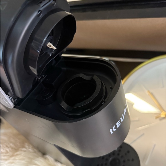 Keurig K-Mini Single-Serve K-Cup Pod Coffee Maker - Black - Picture 4 of 7